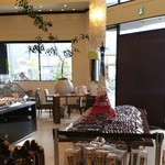 ロートンヌ 中野店 - 天井高くてまるでホテルのエントランス