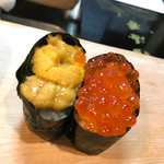かつ喜寿し - 上寿司その４
雲丹、イクラ。