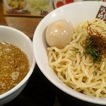 Tamagorou - 【塩煮干しつけ麺 並 + 味付け玉子】￥780 + ￥100