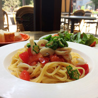 grigio la tavola - 