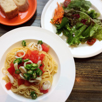 grigio la tavola - 