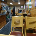 Okonomiyaki Mori - 店内はテーブル席と座敷も。