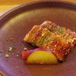 魚石 - 天然鰻の焼きもの