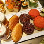 MO Bar The Landmark Mandarin Oriental - スイーツの