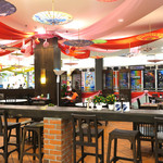 HAKKA TREE - カウンターから見る店内