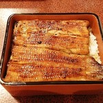 うなぎ 桜家 - お重の大きさも気持ち小さめ。