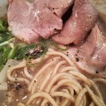 頑固麺 - 鶏豚骨ラーメン730円