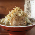 らーめん　まるはち - ガツ旨ラーメン メンヤワヤサイマシマーユ ¥750-
      2017.7.18 Tue. 11:54