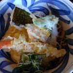 手打ちそば楽庵 - 冷たい山かけ天婦羅蕎麦1130円