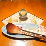 ３丁目のカレー屋さん  - 店内のテーブル席の風景です