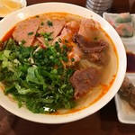 ベトナム料理 ホァングン - ブンボーフエ