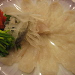 こづち - 【H23.3.2】河豚は厚切り。旨みや甘みを十分堪能出来ます。