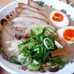 天下一品 - 豚トロラーメン 半熟味玉トッピング