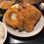 二代目 魚屋町 - 名物！あじフライ定食 850円。