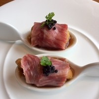 ハルヤマシタ 東京本店 - スペシャリテ牛肉の雲丹巻き
