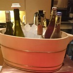 にくの匠 三芳 - ワインクーラー代わりの木桶