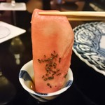 にくの匠 三芳 - 向付　神戸牛 タンの昆布〆　リフト