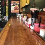 ラーメン壱好 - カウンター。