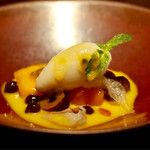 メゾン ルパン ミュラ - 南国のフルーツのソース、マンゴー、パイナップル、パパイヤ、 　ライチ、なつめ、アロエ、白きくらげ、タピオカ、豆花のソルベ