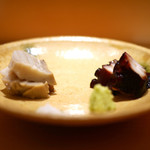 鮨 さいとう - 蒸鮑（千葉）と煮蛸（佐島）