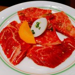 焼肉 鶯谷園 - 特上カルビ