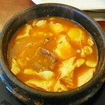 Bukchangdong Sundubu - 生卵は入れ放題。