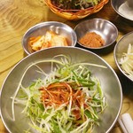 麻浦チンチャ元祖チェデポ - この辛いネギが最高に美味しいです。