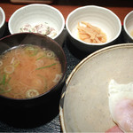 めしの助 - おまかせ朝定食(小鉢は、明太子・自家製ツナマヨ・なめ茸煮・鯛の子煮付け)