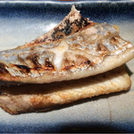 めしの助 - 焼魚(太刀魚)のアップ