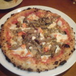 イタリアンと酒の肴 マルミッタ - ピザ