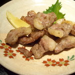 串兆ダイニング - 馬ひもの炭火焼き、相当美味しい一品である♪