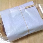 たこ焼き 長濱や - 白い包み紙が上品