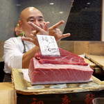 初音鮨 - 本鮪 腹カミ一番 境港 124kg