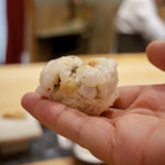 初音鮨 - 鱧と鱧子の湯霜 三島