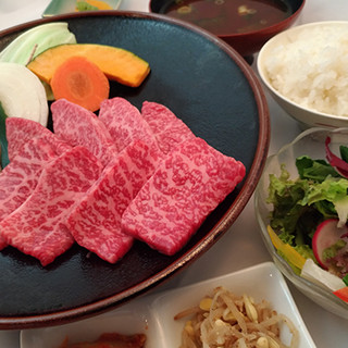 上質なお肉をお得なランチで◎黒毛和牛焼肉セットが一押し♪
