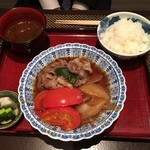 京橋 婆娑羅 - 牛しぐれ煮 トマトすき焼き仕立て