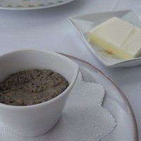 モナリザ 丸の内店 - タプナードとバター