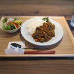 食事と空間 おがわのじかん - ドライカレー（サラダ付、1,200円）