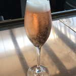 Le Grand Comptoir  - ドリンク写真:GLORIA FERRER 14＄