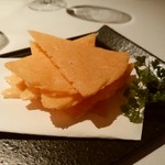 BANQUE - 熟成パルミジャーノチーズの焼きチップス