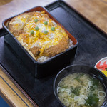 甲州屋 - "カツ丼（どん）並（なみ）"、一式（ひとそろひ）