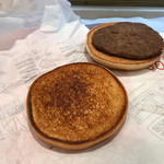 McDonald's  - バンズはかなり焼き加減が激しい。