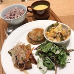 Cafe＆Meal Muji - 選べるデリ4品 十穀米と野菜のクリームスープ