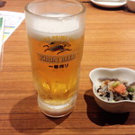 魚屋の居酒屋 魚錠 - 生ビールとお通し