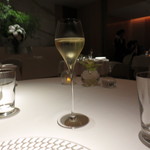 銀座 レカン - メインダイニングのインテリア