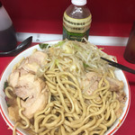 ラーメン二郎 - ラーメン（豚5枚）830円。