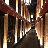 過門香 銀座本店 - 店内にはまっすぐインスタ映えしそうな廊下が