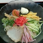 味処すゞき - 冷やし中華  830円