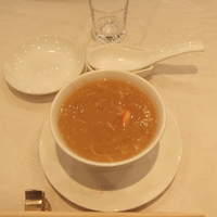 華正樓 本店 - 蟹肉入りフカヒレのスープ