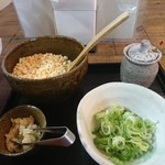 釜揚げうどん専門店もと - 薬味くん達！